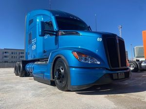 Image post by @inlandkenworthus on Instagram