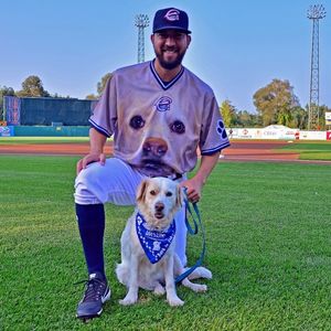 Image post by @syracusemets on Instagram