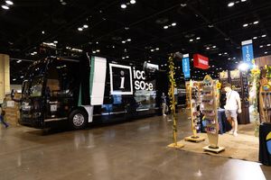 Image post by @iconsource_ on Instagram