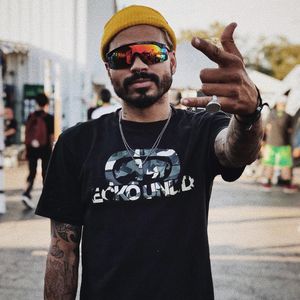 Image post by @mannysantiago on Instagram