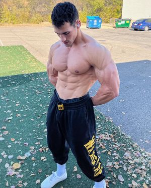 Image post by @logyfoote on Instagram