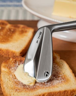 Image post by @taylormade_golf_japan on Instagram