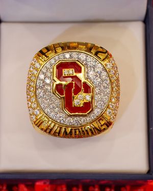 Image post by @uscwbb on Instagram