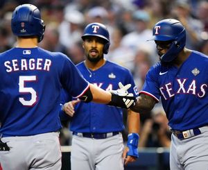 Image post by @rangersdetexas on Facebook