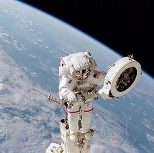 Image post by @nasaartemis on Instagram