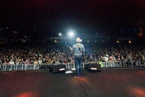 Image post by @jonpardi on Instagram