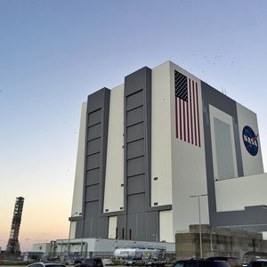 Image post by @nasaartemis on Instagram