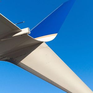 Image post by @united on Instagram