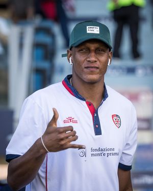 Image post by @cagliaricalcio on Instagram