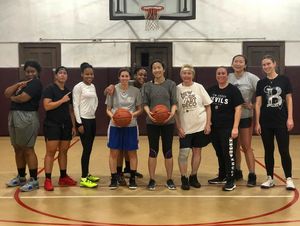 Image post by @ladieswhohoop on Instagram