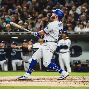 Image post by @losdodgers on Instagram