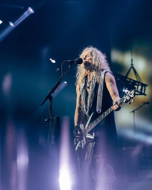 Image post by @defleppard on Instagram
