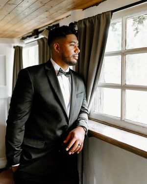Image post by @menswearhouse on Instagram