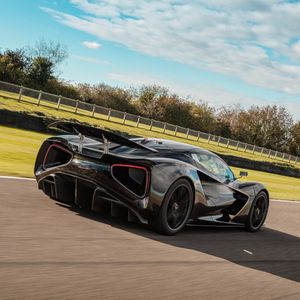 Image post by @lotuscars on Instagram