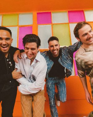 Image post by @therealcarlospena on Instagram