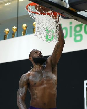 Image post by @kingjames on Instagram