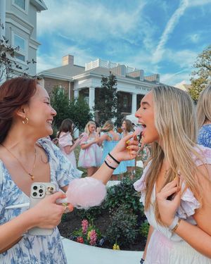Image post by @ufphimu on Instagram