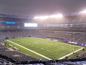 Image post by @metlifestadium on Instagram