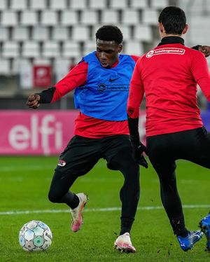 Image post by @azalkmaar on Instagram