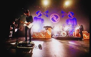 Image post by @thewarfield on Instagram