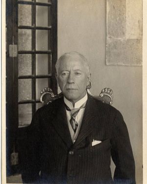 Image post by @deeringestate on Instagram