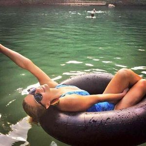 Image post by @parishilton on Instagram