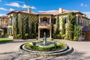 Image post by @christiesrealestate on Instagram
