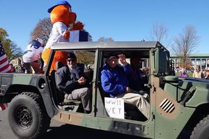Image post by @syracusemets on Instagram