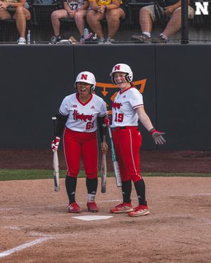 Image post by @HuskerSoftball on Twitter