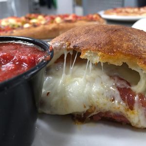 Image post by @parryspizza on Instagram