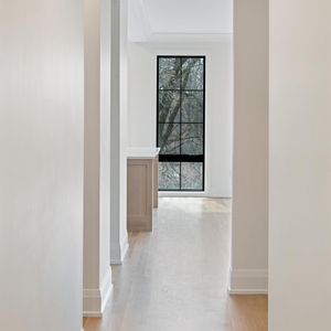 Image post by @barretthomeschicago on Instagram