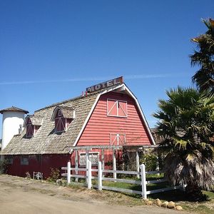 Image post by @jonendow on Instagram