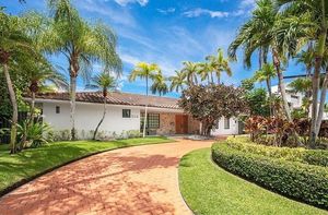 Image post by @ranarealtymiami on Instagram