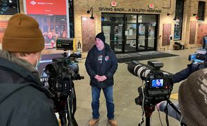 Image post by @duluthhockey on Twitter