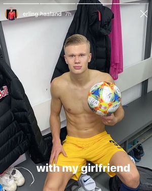 Image post by @samsarmy on Instagram