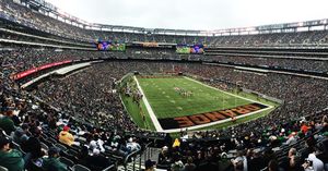 Image post by @metlifestadium on Instagram