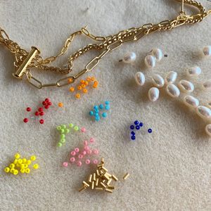 Image post by @beadcache on Instagram