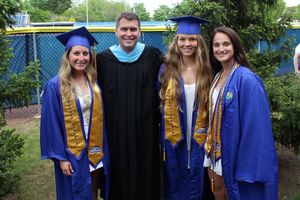 Image post by @hofstra_wlax on Instagram