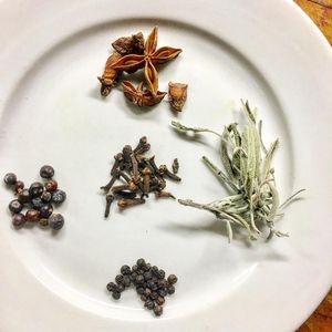 Image post by @tailorandcook on Instagram