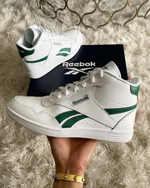 Image post by @dsw on Instagram