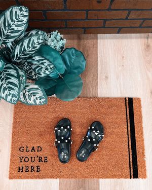 Image post by @dsw on Instagram