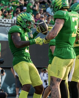 Image post by @oregonfootball on Instagram