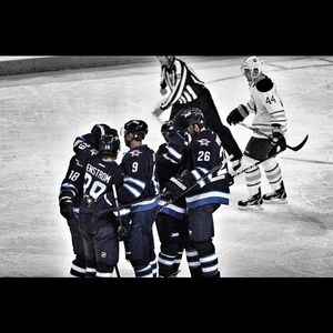 Image post by @nhljets on Instagram