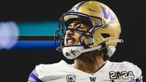 Image post by @CFBPlayoff on Twitter