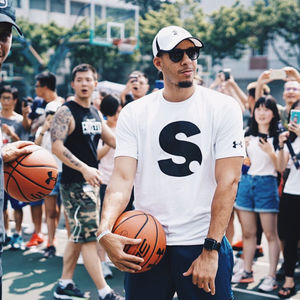 Image post by @sdotcurry on Instagram