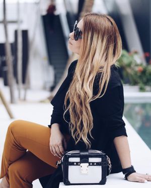 Image post by @byohlola on Instagram