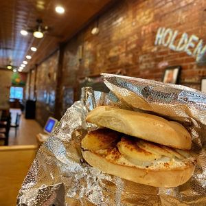 Image post by @bagelstreetdeli on Instagram