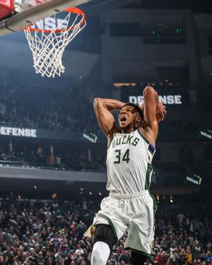 Image post by @giannis_an34 on Instagram