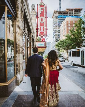 Image post by @thismodernlovephoto on Instagram