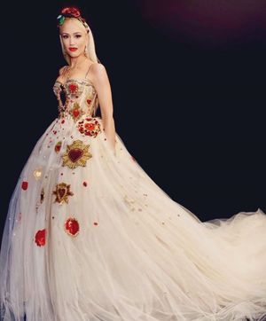 Image post by @gwenstefani on Instagram